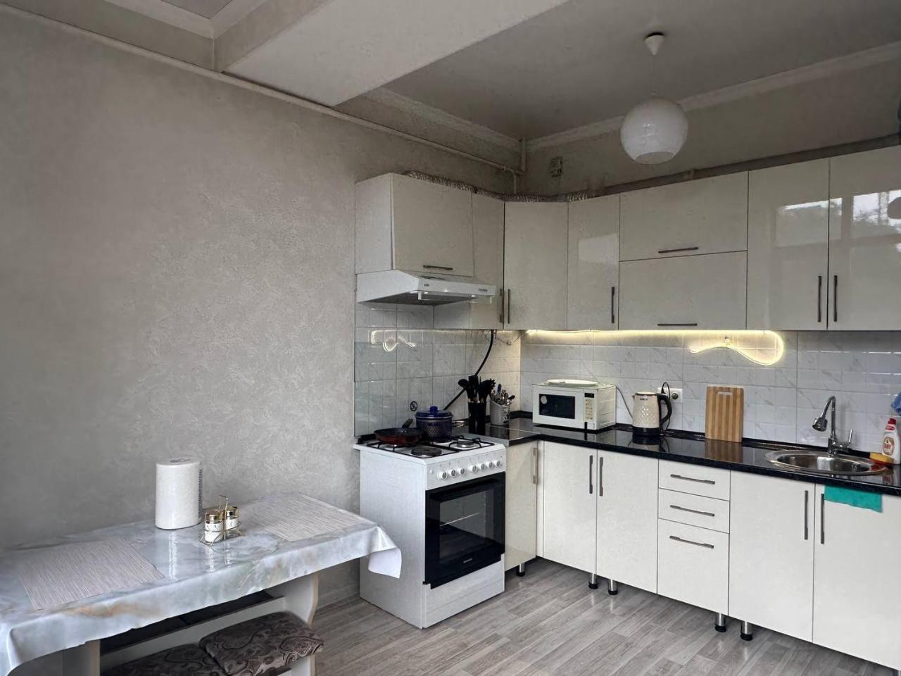 apartments Harmony on sydykova st 156а Бишкек Экстерьер фото